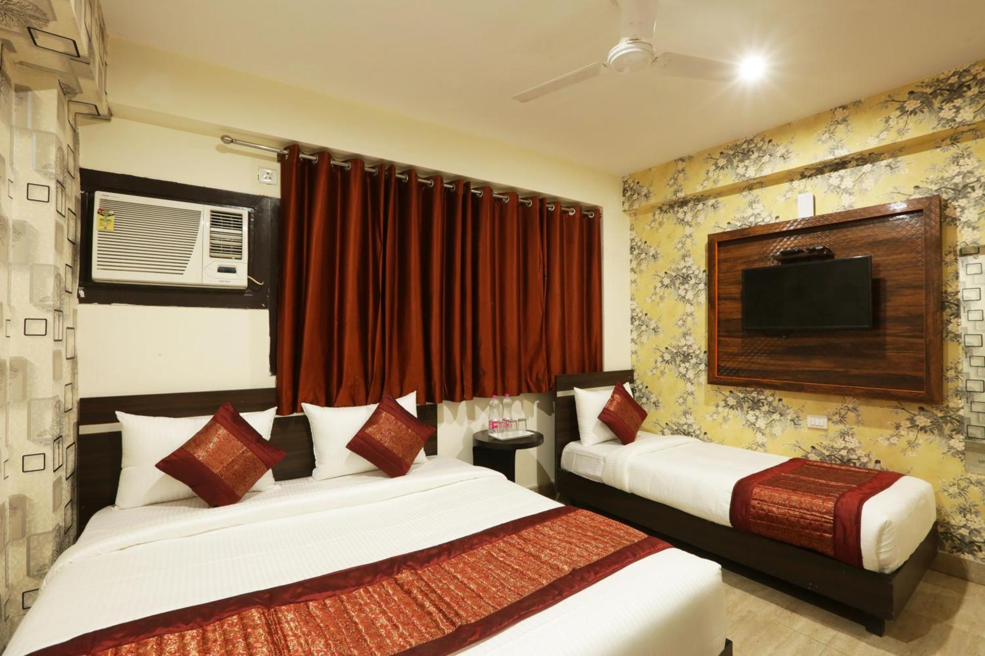 Hotel Emerald Suites At Airport New Delhi Exterior photo