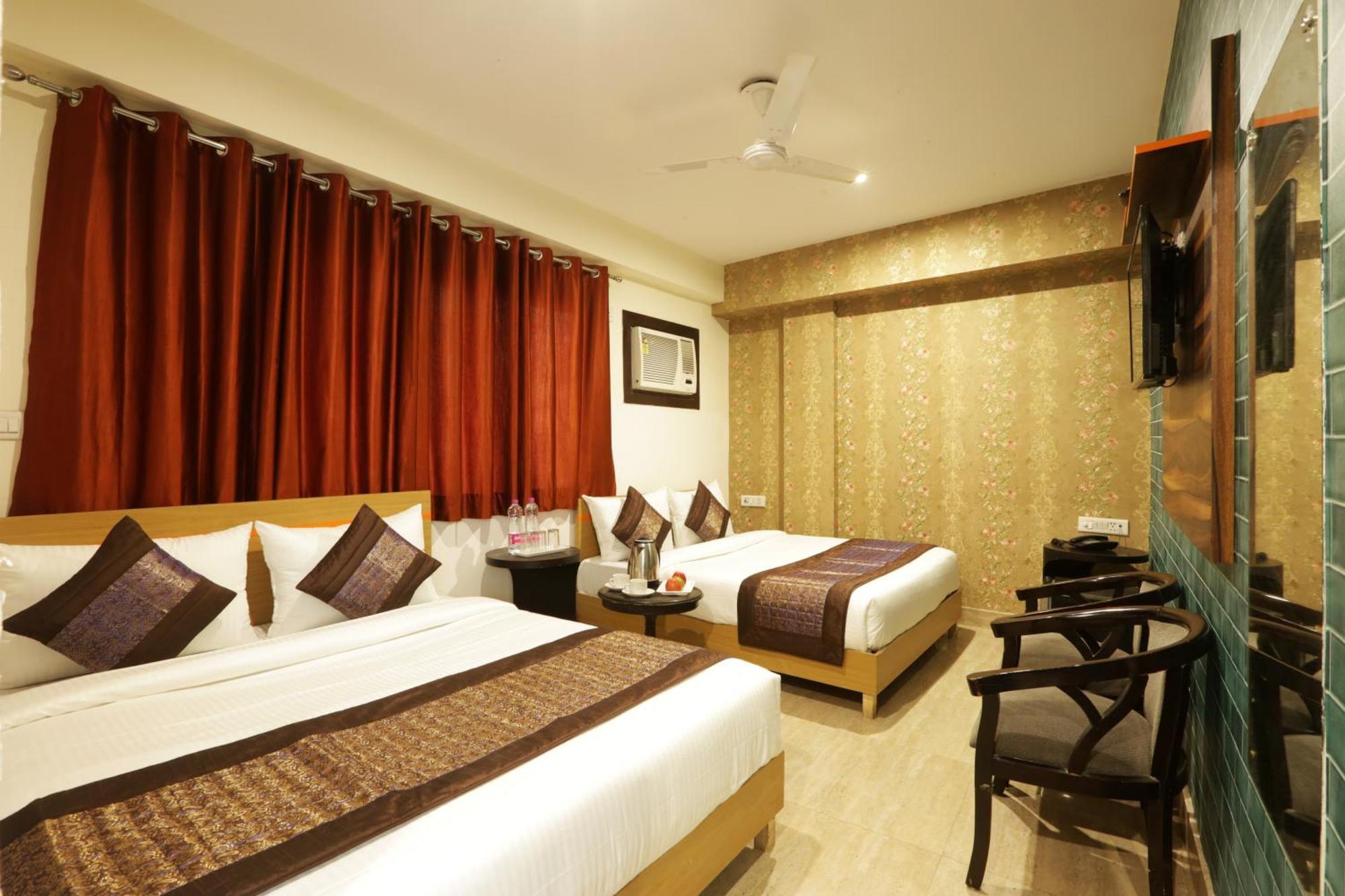 Hotel Emerald Suites At Airport New Delhi Exterior photo