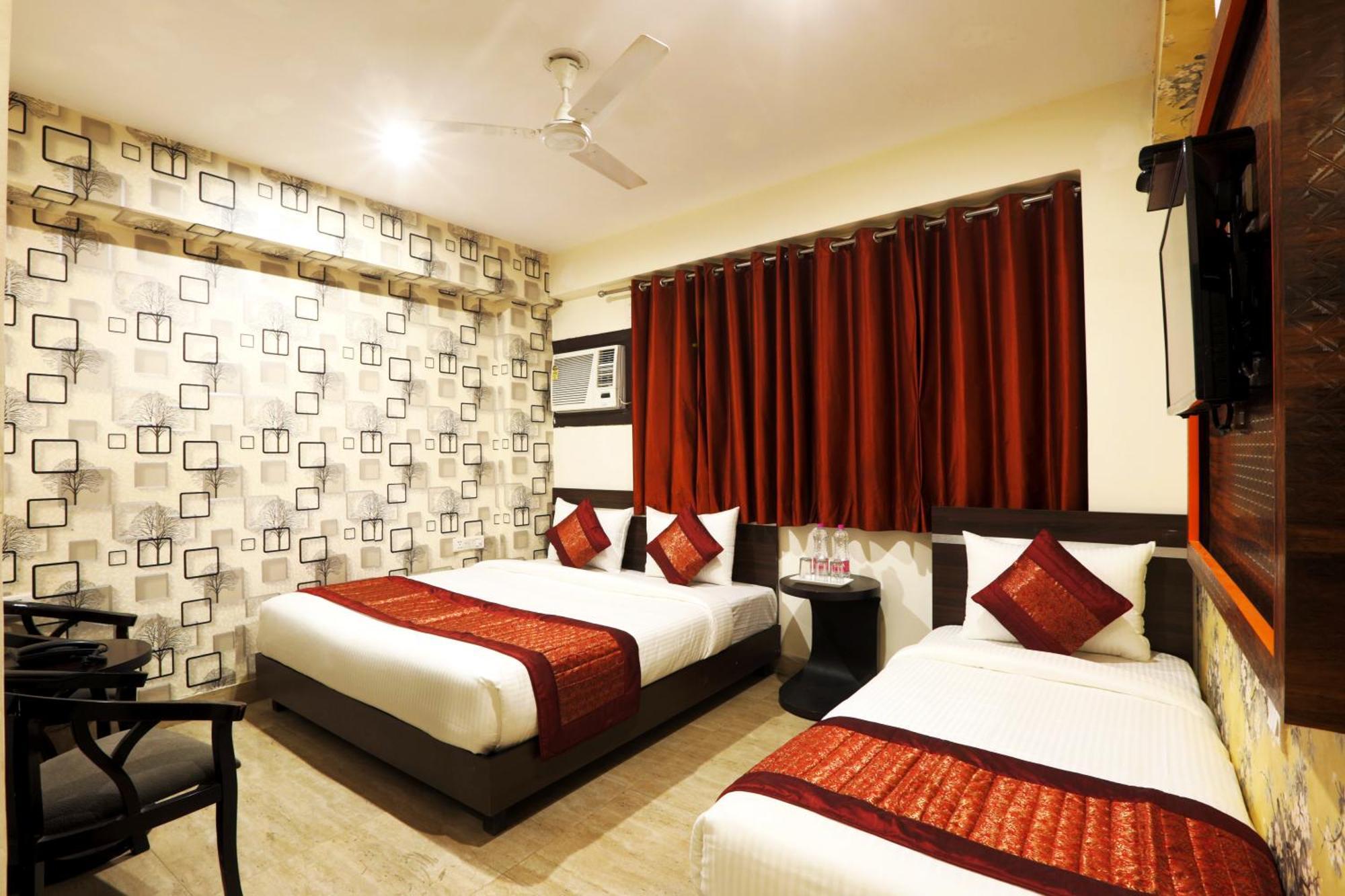 Hotel Emerald Suites At Airport New Delhi Exterior photo