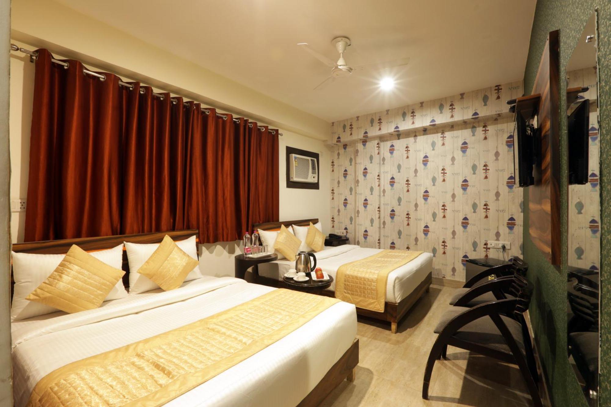 Hotel Emerald Suites At Airport New Delhi Exterior photo